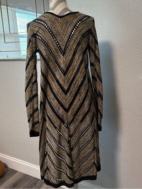 Long Sleeve Knit Cardigan in Black and Gold